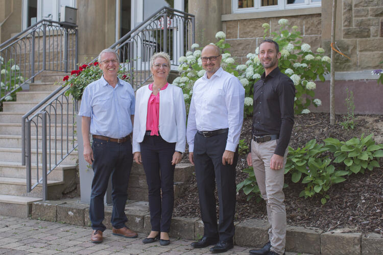 Leitung Berufliche Bildung / Hr. Schwarz, Amtsleitung / Fr. Baron-Cipold, Oberbürgermeister Hr. Arnold, Geschäftsführer Hr. Krehl